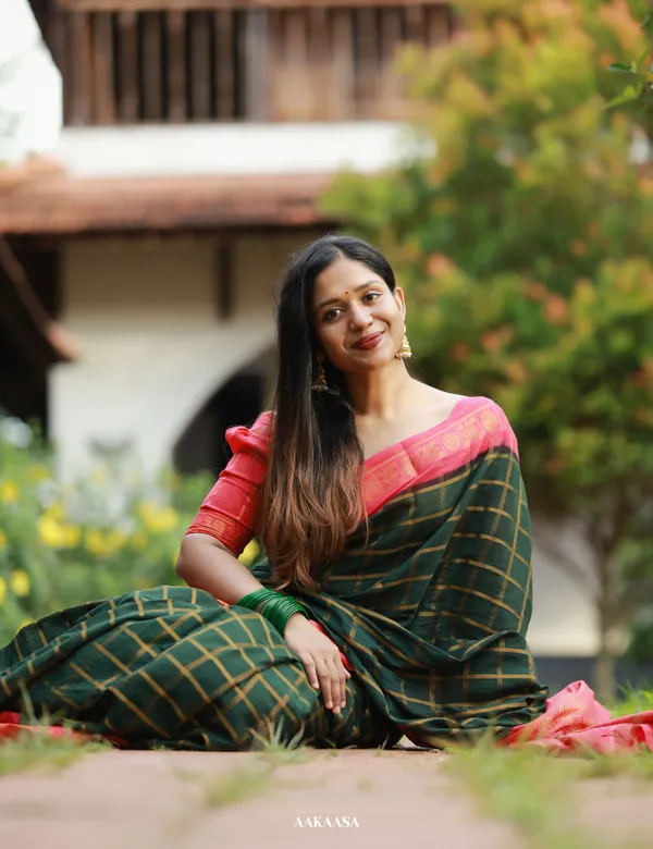 Bottle_Green_Premium_Cotton_Saree_For_Women