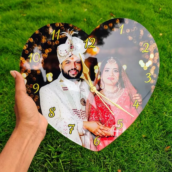 Multicolor_Acrylic_Heart_Shape_Wedding_Photo_Wall_Clock