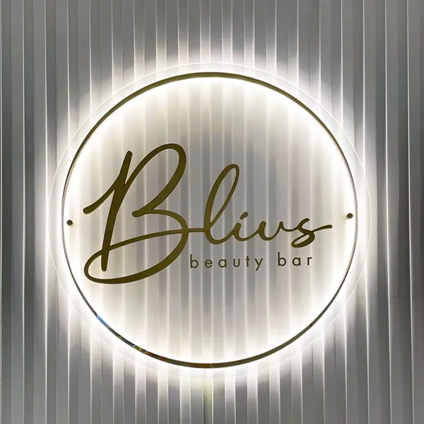 Multicolor_Acrylic_Round_Led_Beauty_Bar_Wall_Sign
