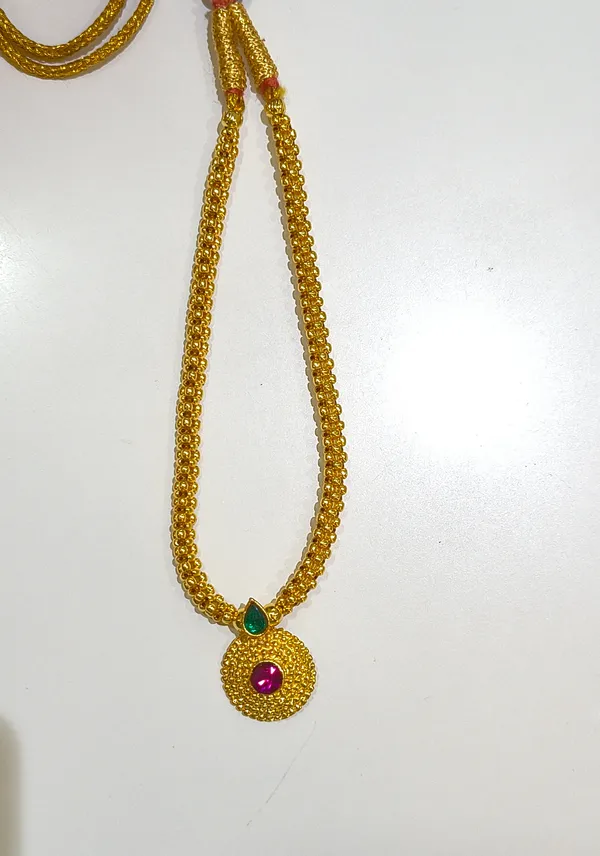 Off_White_&_Gold_Gold_Plated__Necklace_For_Women