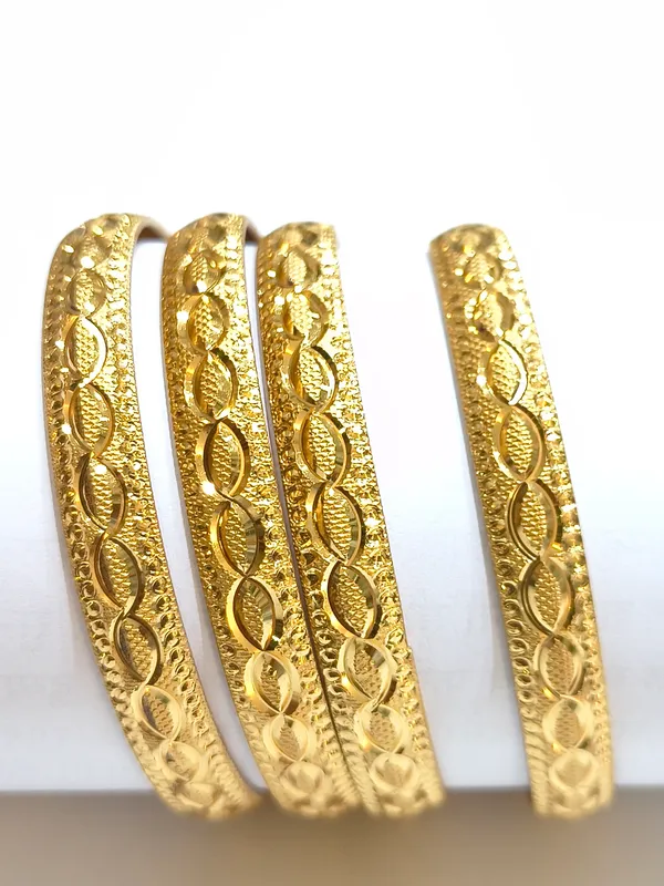 Gold_Copper_Alloy_Bangles_For_Women