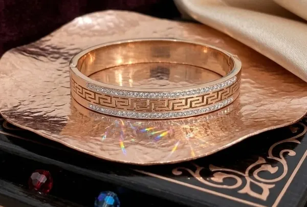 Gold_Stainless_Steel_Bracelet_For_Women