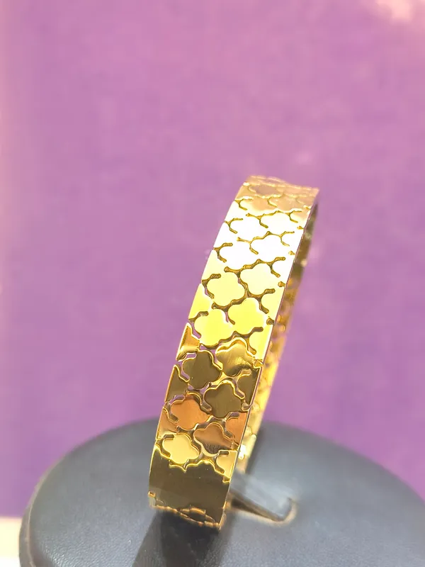Gold_Copper_Alloy_Bracelet_For_Women