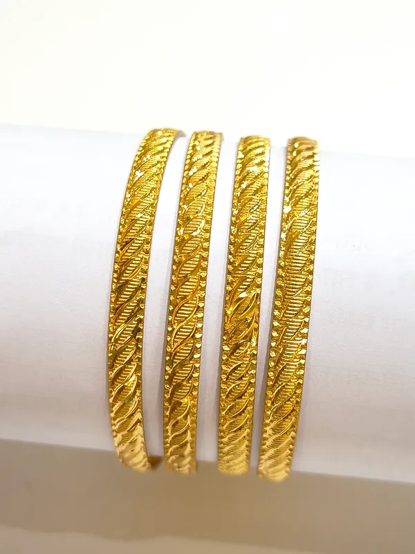 Gold_Copper_Alloy_Bangles_For_Women