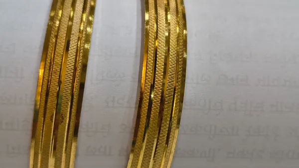 Gold_Copper_Alloy_Bangles_For_Women