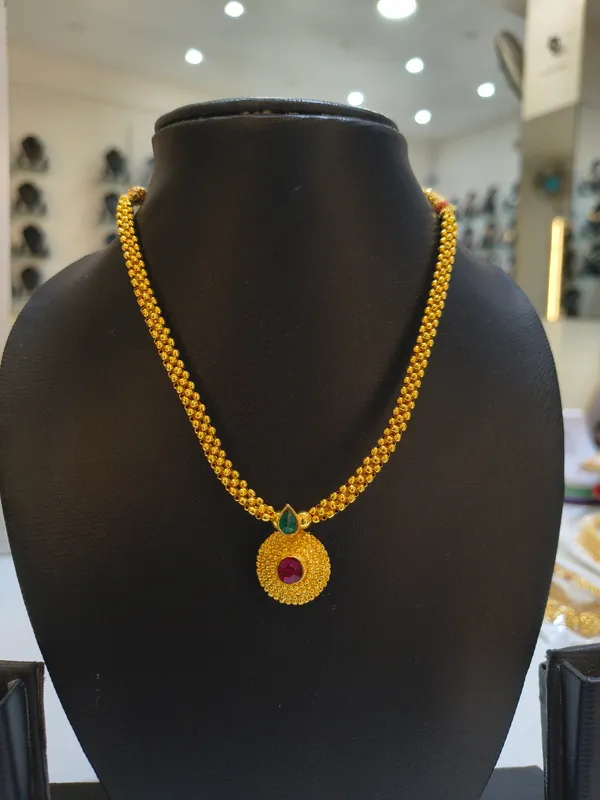 Off_White_&_Gold_Gold_Plated__Necklace_For_Women
