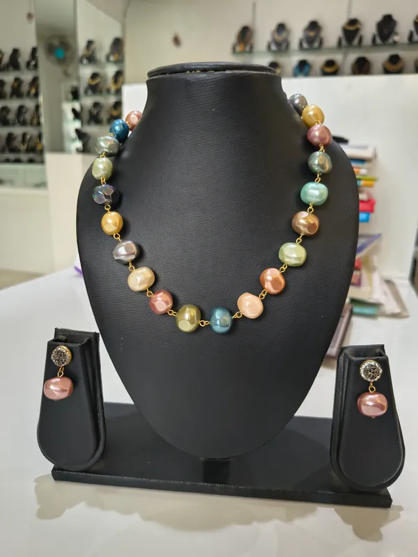 Multicolor_MOP_Japanese_Pearl_And_Copper_Alloy_Necklace_Set_For_Women