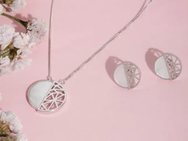 Moon_Necklace_With_Earring