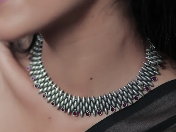 Garland_Of_Grapes_Necklace