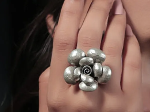 Hammered_Rose_Ring