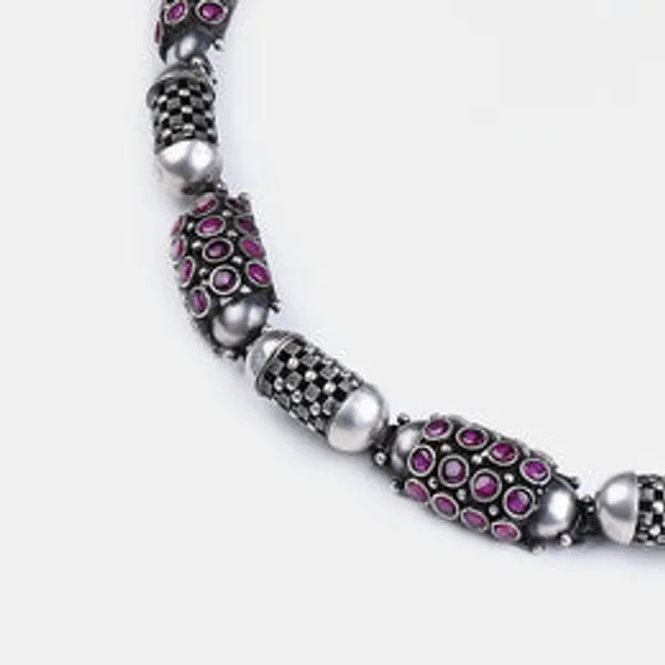 Capsule_Choker