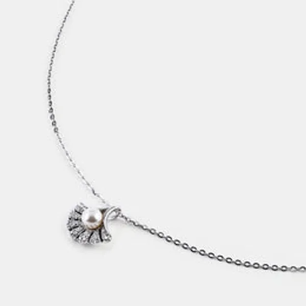 Fanned_Pearl_Necklace