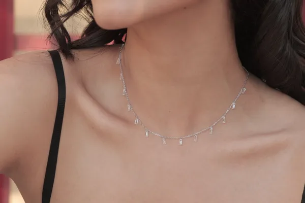 Silver_Sterling_Silver_Crystal_Chain_Necklace_For_Women