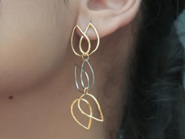 Distorted_Lotus_Earring