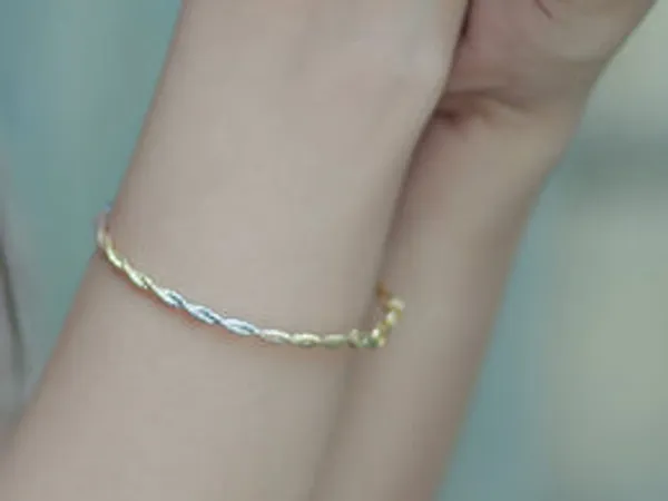 Twist_And_Turn_Bracelet