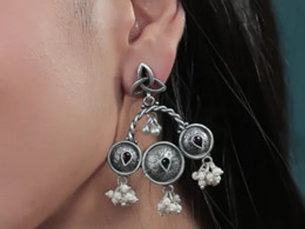 Trikaal_Jhumkas