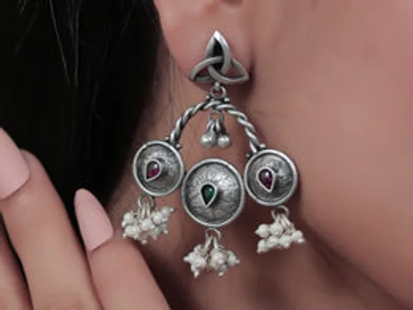 Trikaal_Jhumkas