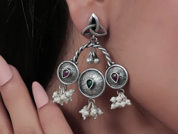 Trikaal_Jhumkas