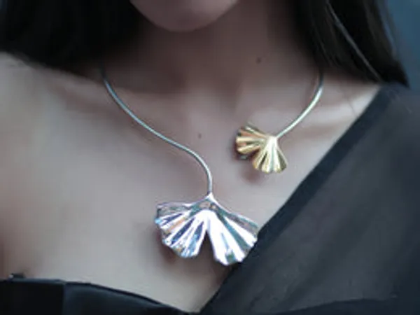 Paper_Pressed_Floral_Necklace
