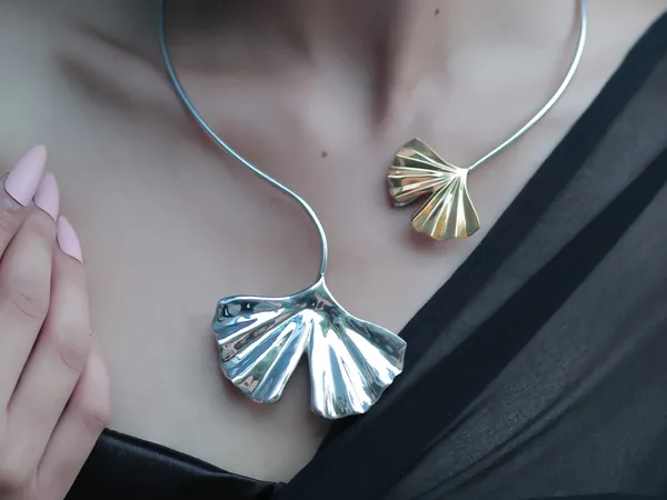 Paper_Pressed_Floral_Necklace