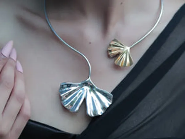 Paper_Pressed_Floral_Necklace