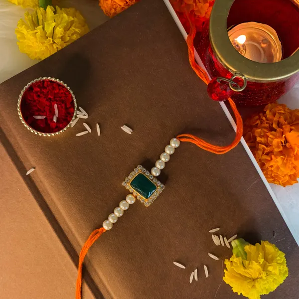 Green_Thread_Beaded_Rakhi_For_Raksha_Bandhan_For_Brother