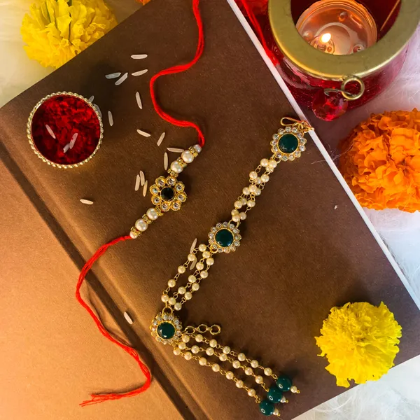 Antique_Pearl_Bhaiya_Bhabhi_Lumba_Rakhi_With_Roli_Chawal