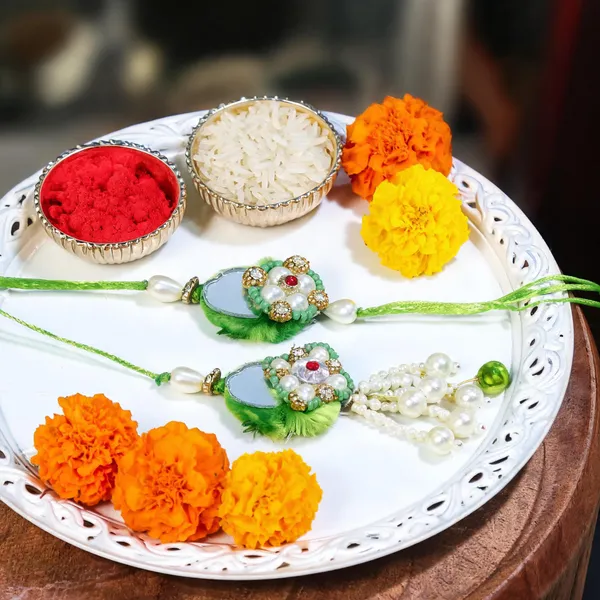 Green_Thread_Beaded_Rakhi_For_Raksha_Bandhan_For_Bhaiya_And_Bhabhi