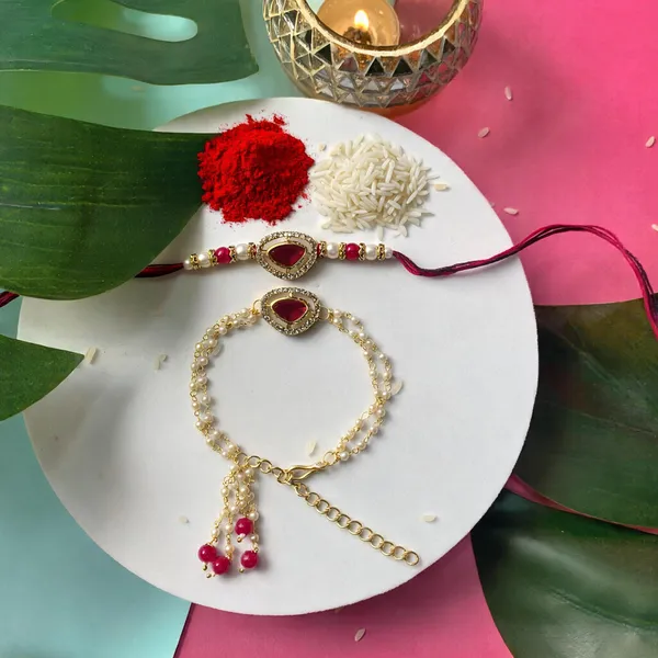 Red_And_White_Thread_Beaded_Rakhi_For_Raksha_Bandhan_For_Bhabhi