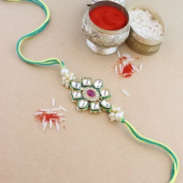 Beautiful_Pearl_Beads_Rakhi_with_Roli_Chawal_&_Card