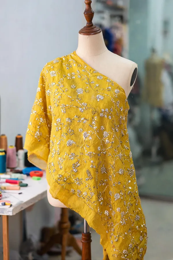 Yellow_Slub_Silk_Fabrics_For_Women