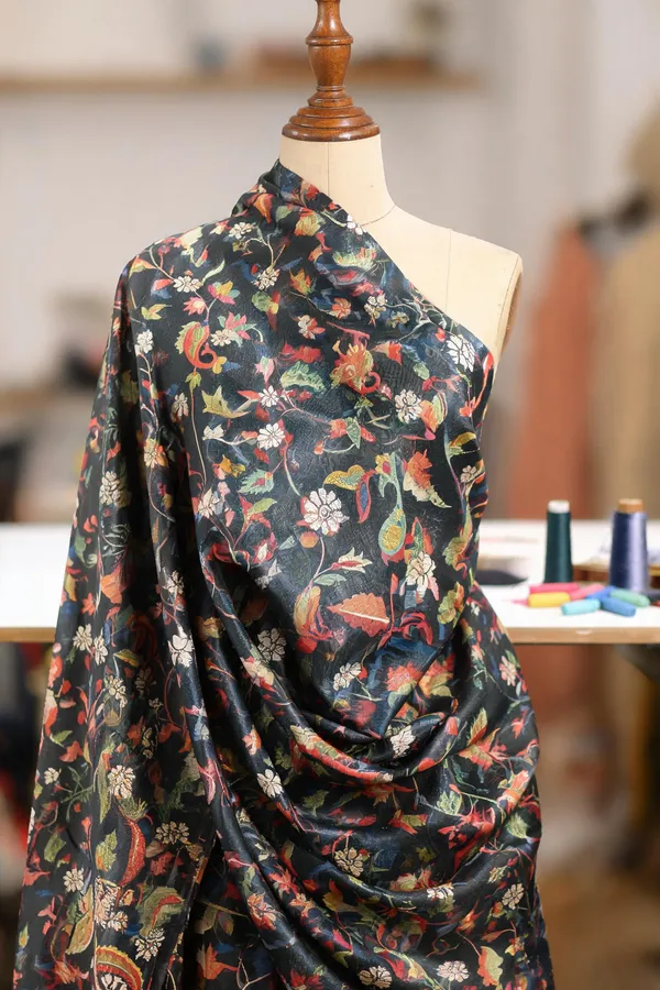 Black_Dola_Silk_Fabrics_For_Women