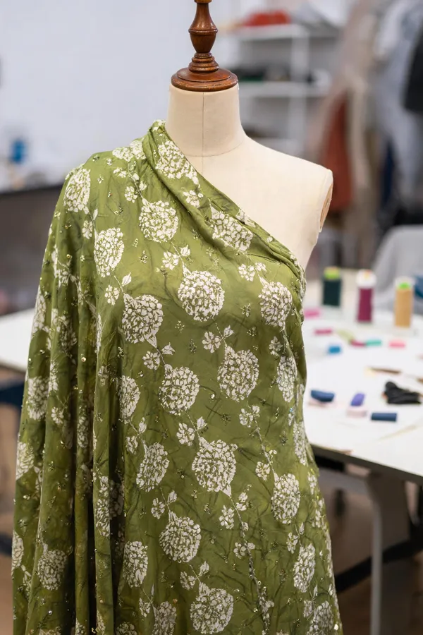 Pistachio_Green_Mul_Silk_Fabrics_For_Women