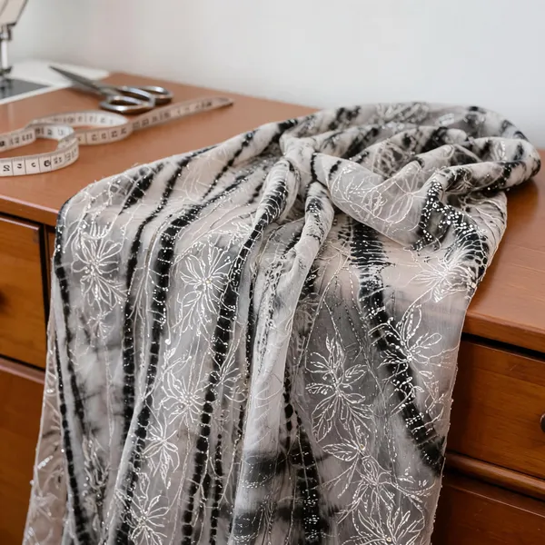 Black_And_White_Organza_Fabrics_For_Women