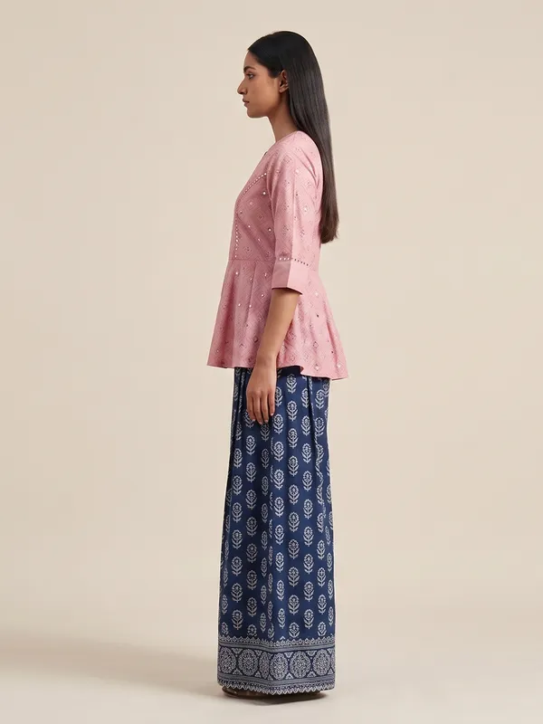 The_Jaipuri_Rose_Geometric_Peplum_Farshi_Set
