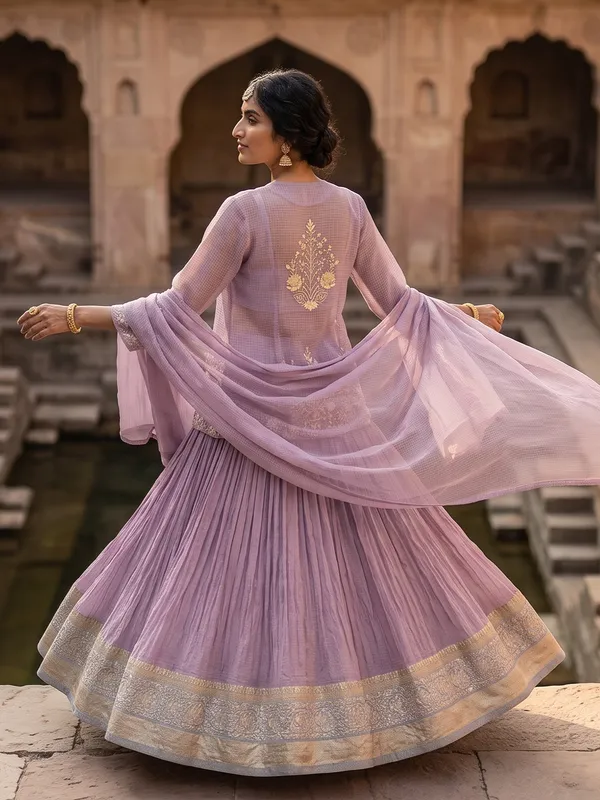 The_Crown_Flower_Layered_Set