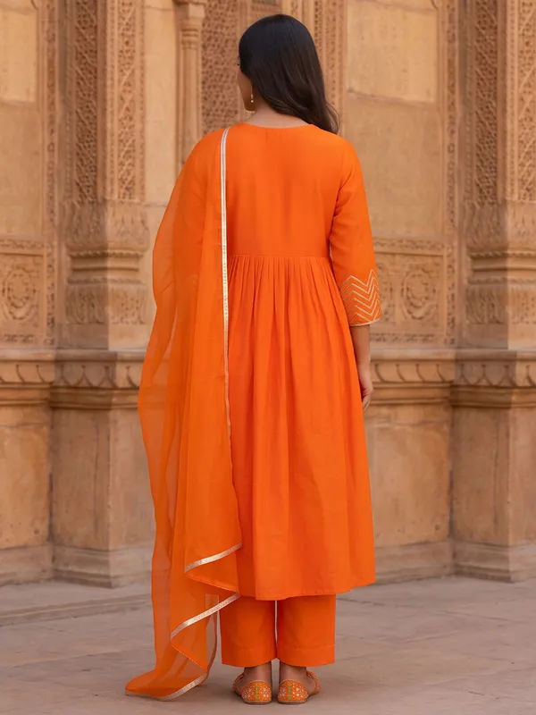 The_Narangi_Gathered_Yoke_Kurta_Set