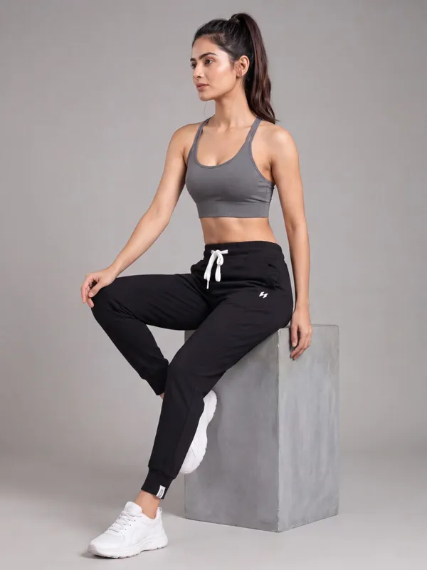 Women_Typo_Training_Joggers