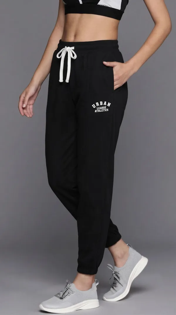Women_Typo_Training_Joggers