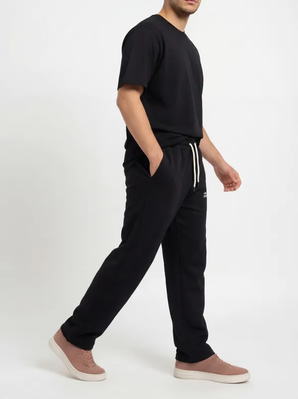 Men_Typography_Relaxed-Fit_Track_Pant