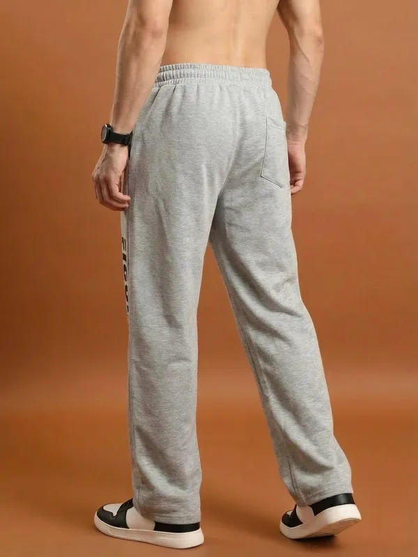 Men_Oversized_Track_Pant