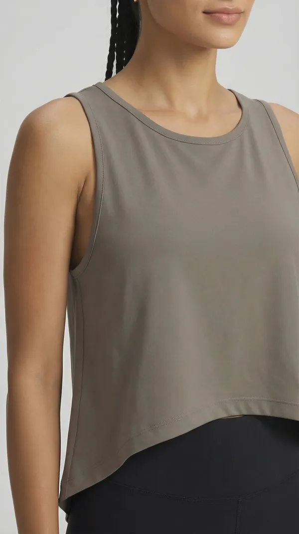 Women_Sleeveless_High-Low_Training_Top