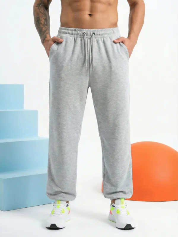 Men_Oversized_Training_Joggers