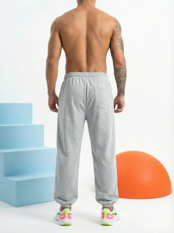 Men_Oversized_Training_Joggers
