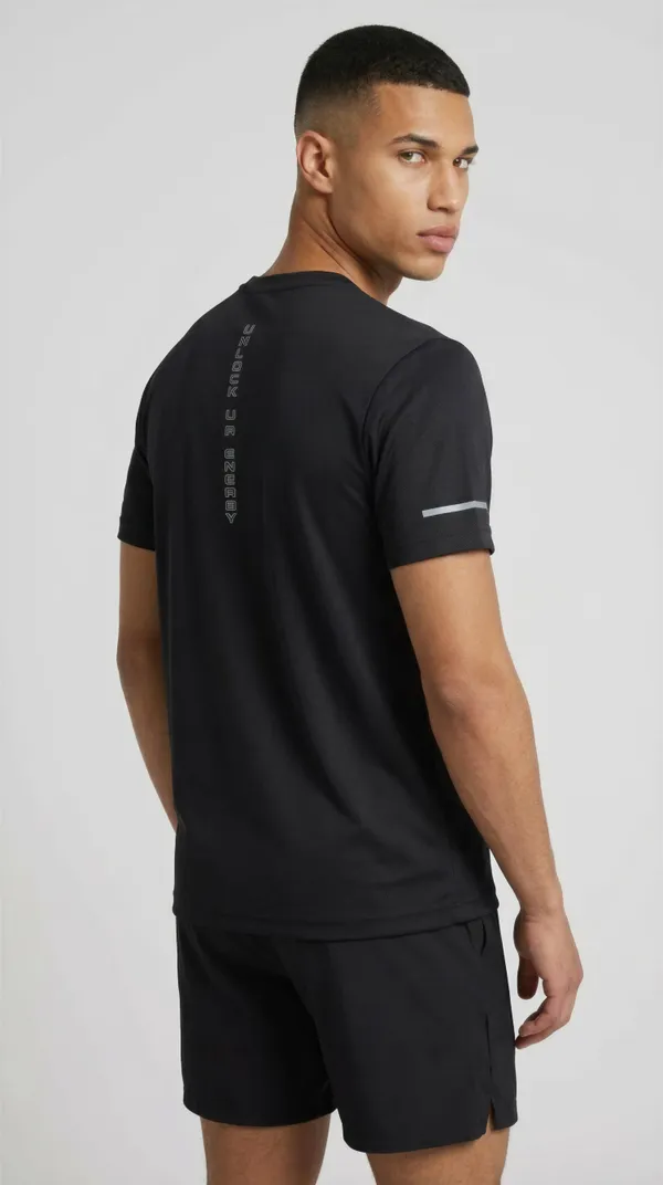 Men_Lightweight_Swift-Dry_Training_T-Shirt