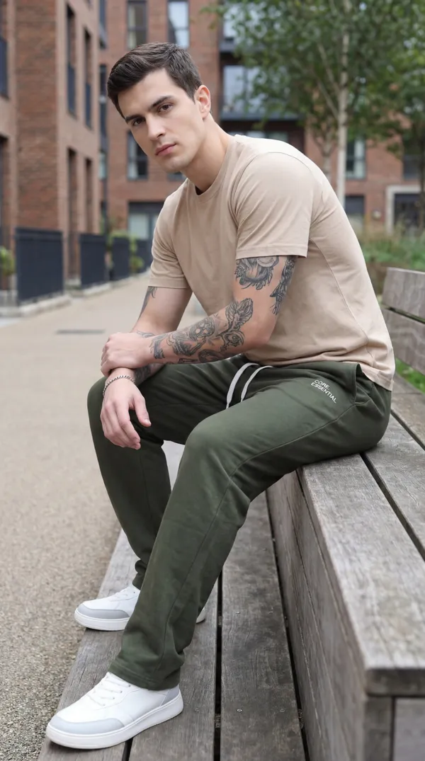 Men_Typography_Relaxed-Fit_Track_Pant