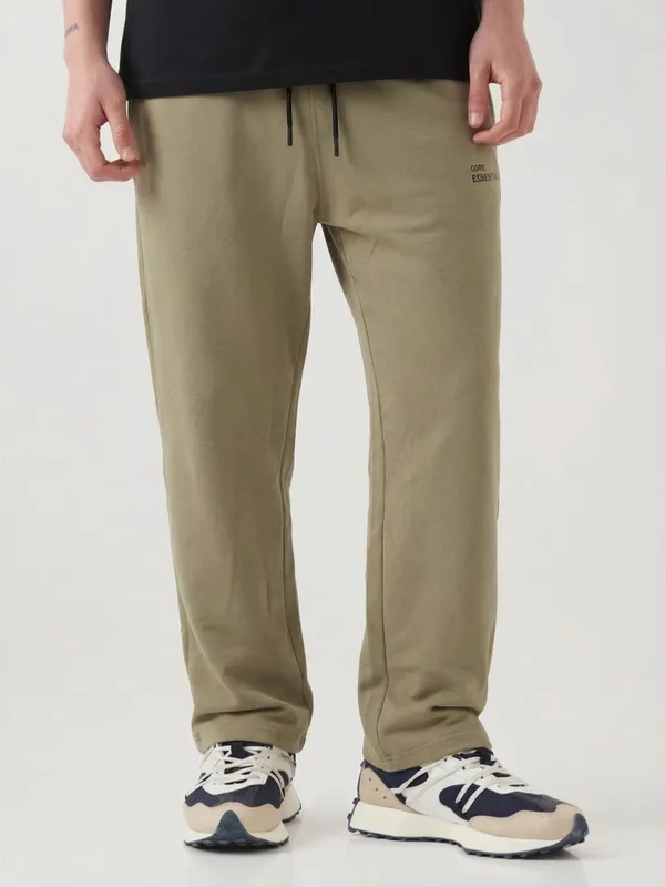Men_Typography_Relaxed-Fit_Track_Pant