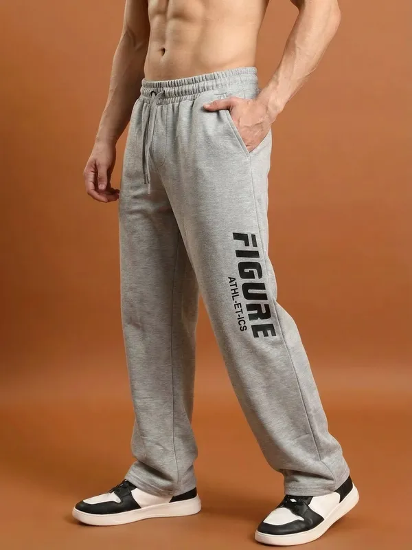 Men_Oversized_Track_Pant