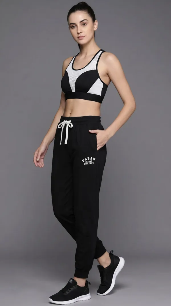 Women_Typo_Training_Joggers