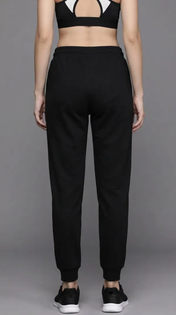 Women_Typo_Training_Joggers